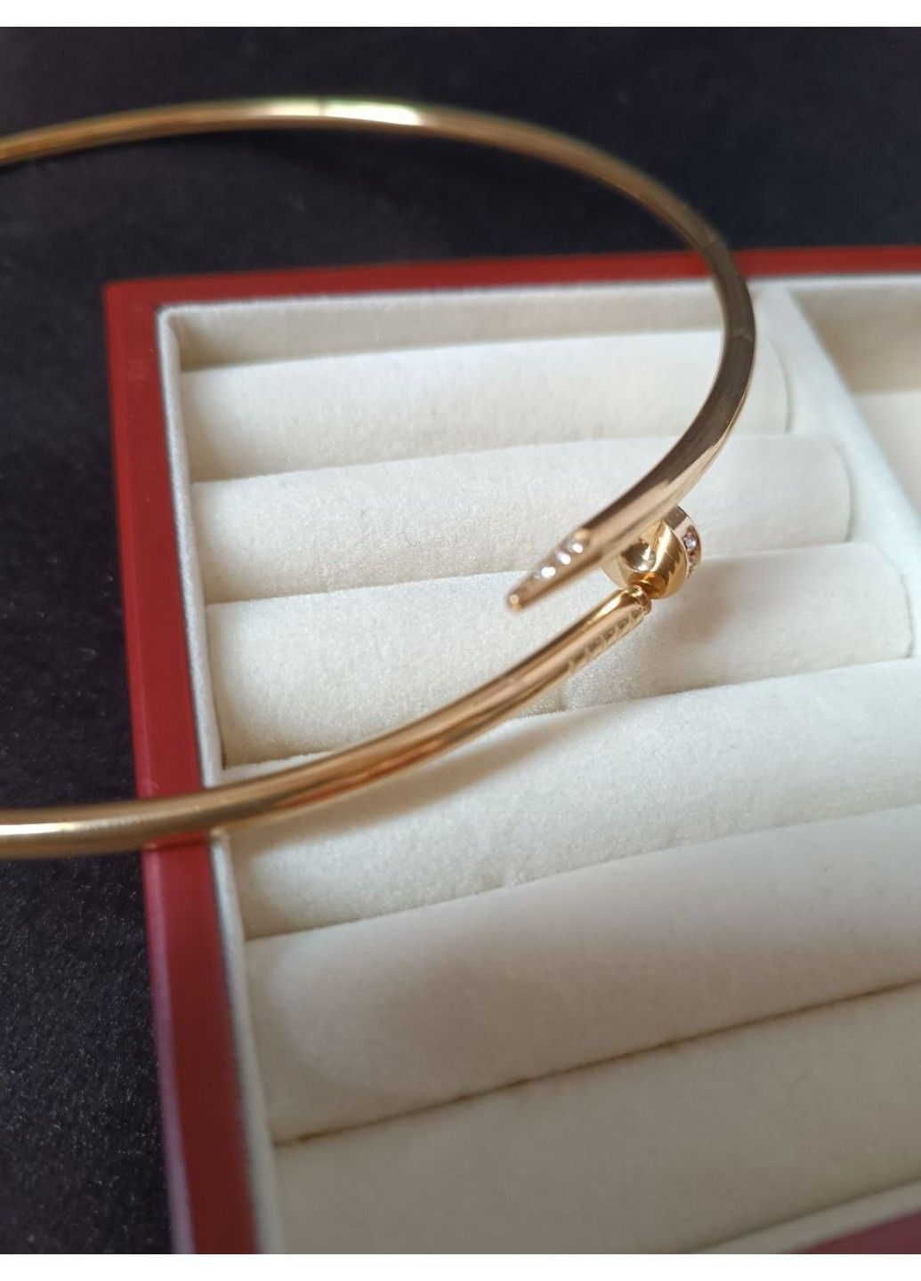 Кольє-чокер цвях жіночий із медичної сталі золотистий з камінням No Brand (368713764)