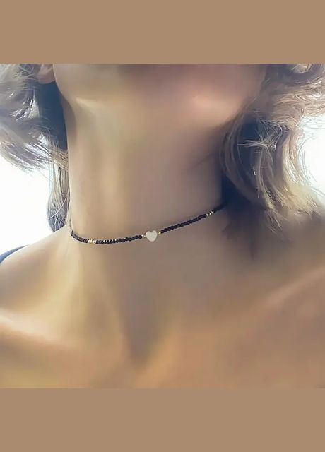 Чокер Шпінель чорна (сплав) + Серце перламутр, гіпоалергенна фурнітура колір золото d-2мм L-35-40см No Brand шпінель, перламутр латунь золото (303630103)