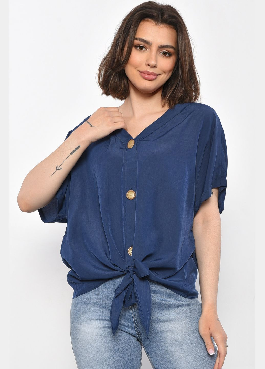 Синяя демисезонная блуза женская полубатальная с коротким рукавом синего цвета с баской Let's Shop