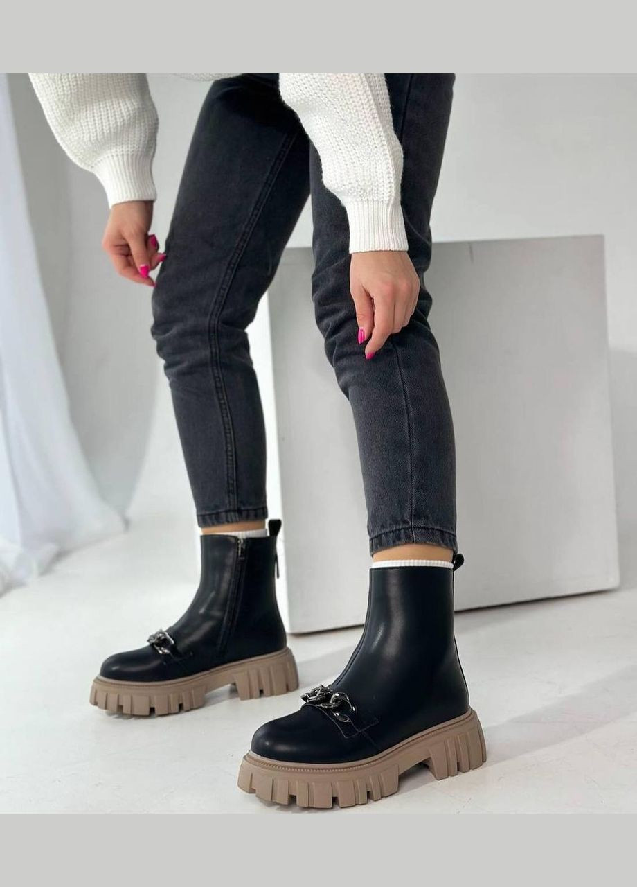 Зимние женские ботинки зимние на массивной черной подошве с бежевой подошвой (1851) No Brand