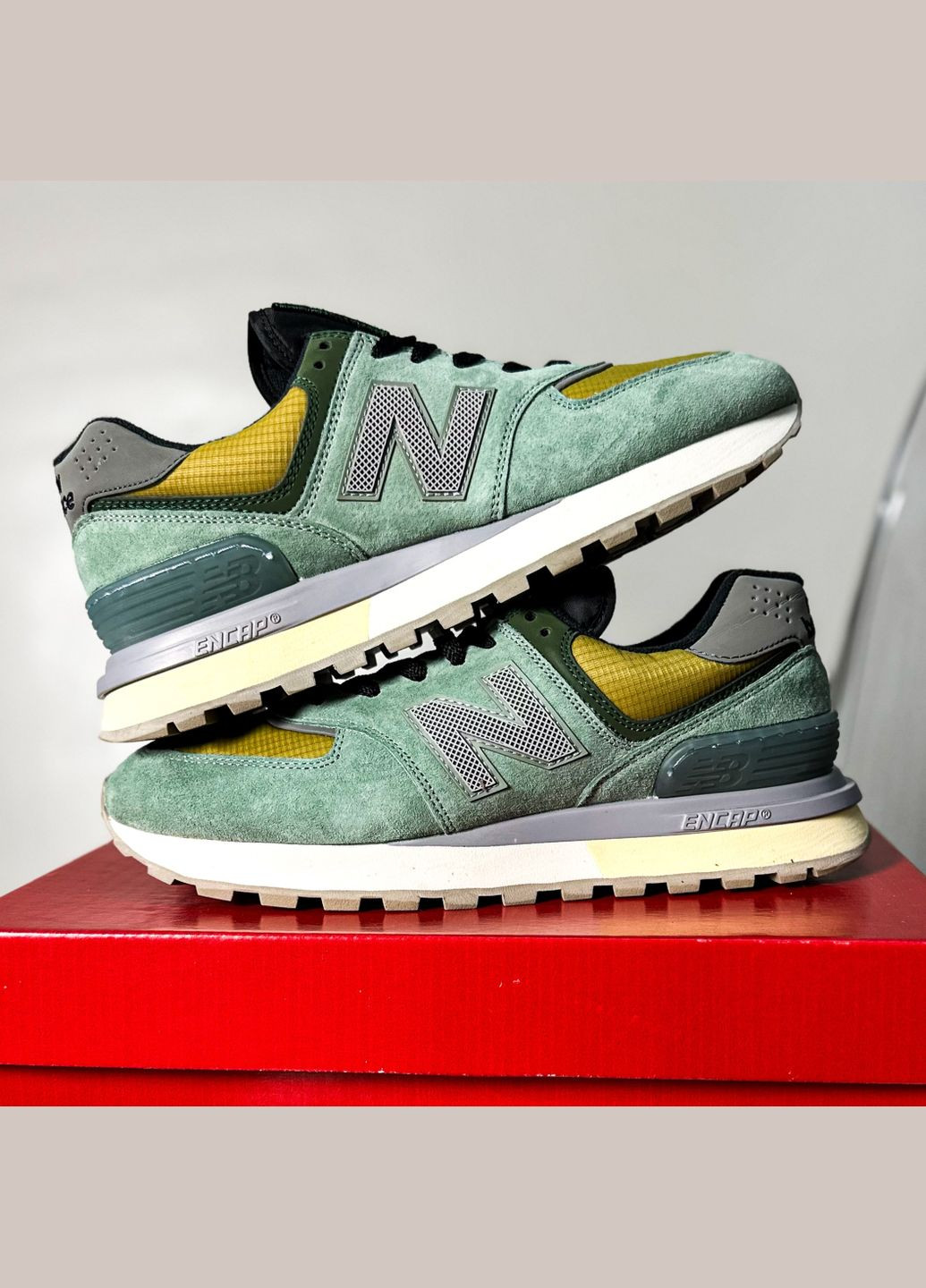Зеленые демисезонные кроссовки мужские и женские stone island x new balance 574 legacy green | No Brand