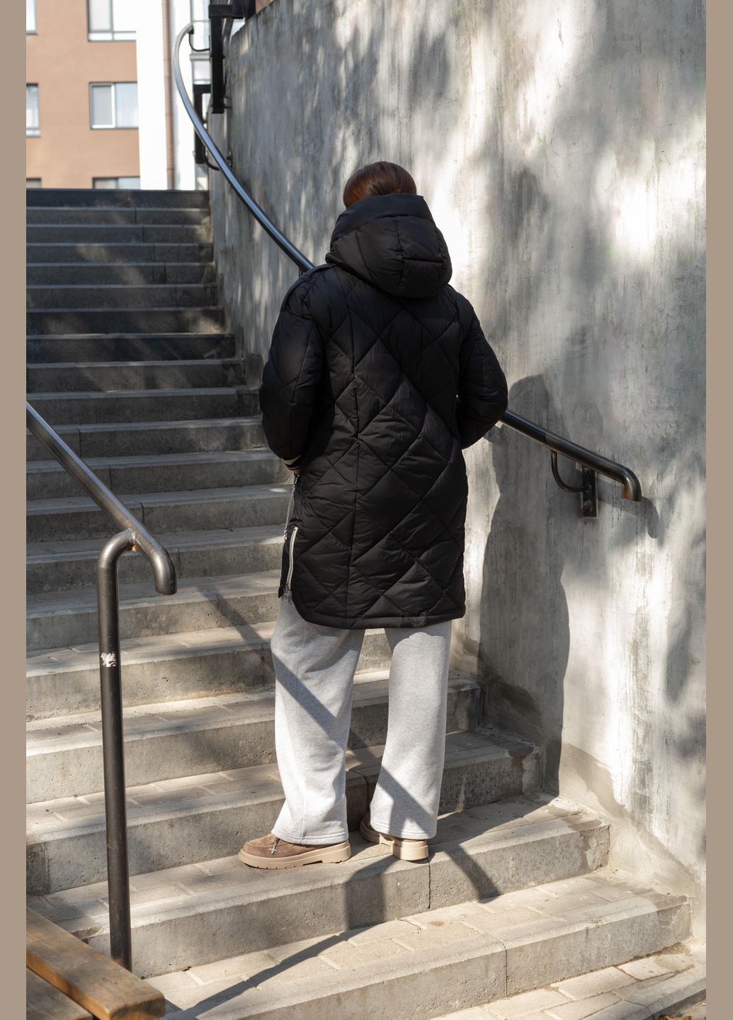 Чорна зимня зимове жіноче пальто 18652 Svidni