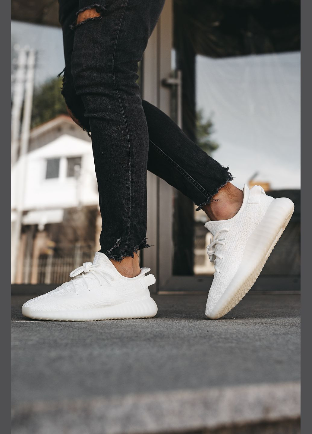 Білі Осінні кросівки чоловічі adidas Yeezy Boost 350 v2 White
