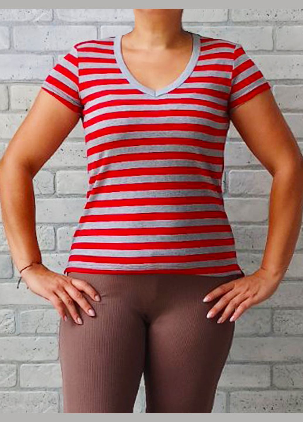 Женская хлопковая футболка в полоску с коротким рукавом, ворот мысик, хлопок No Brand - (318363429)