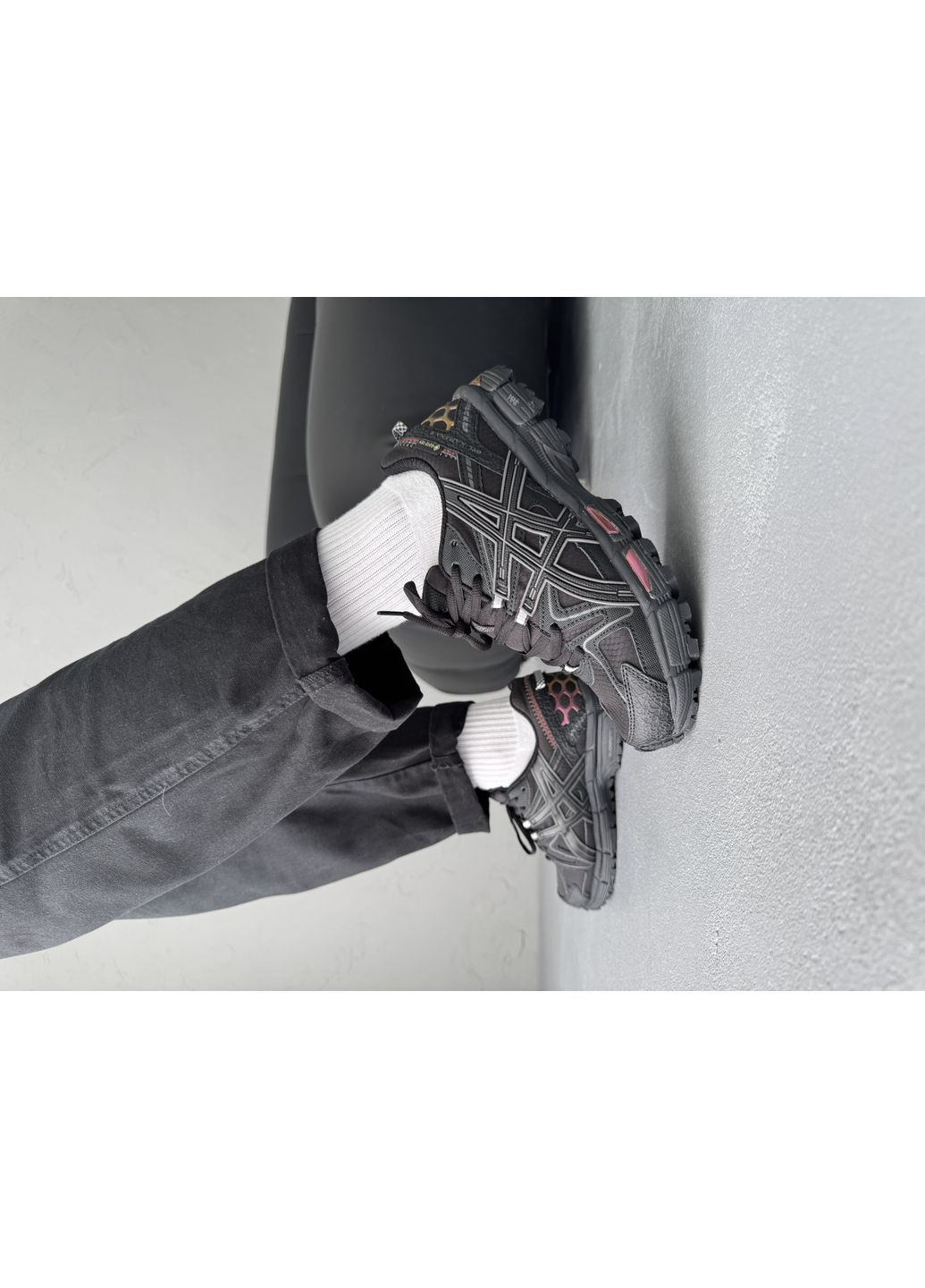 Черные демисезонные кроссовки мужские и женские asics gel-kahana 8 gore-tex black rose gold | асикс гель-кахана 8 черные No Brand