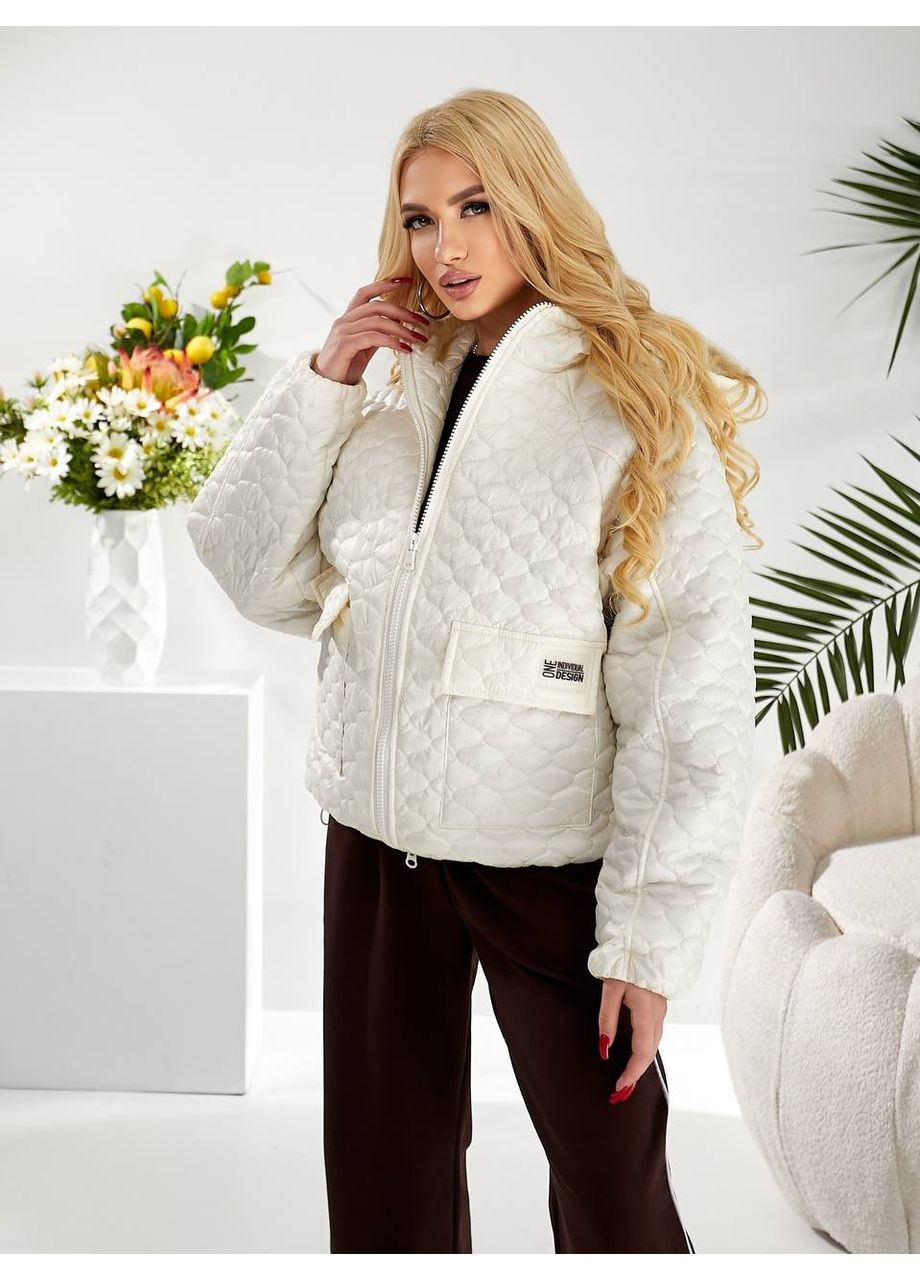 Біла демісезонна куртка вітрівка Garna