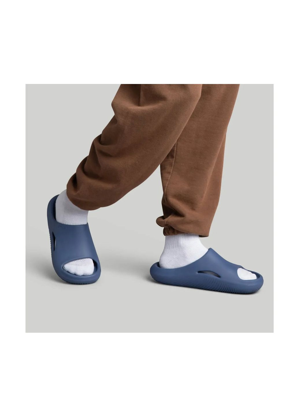 Синие пляжные шлепанцы recovery slide pond 208392 Crocs