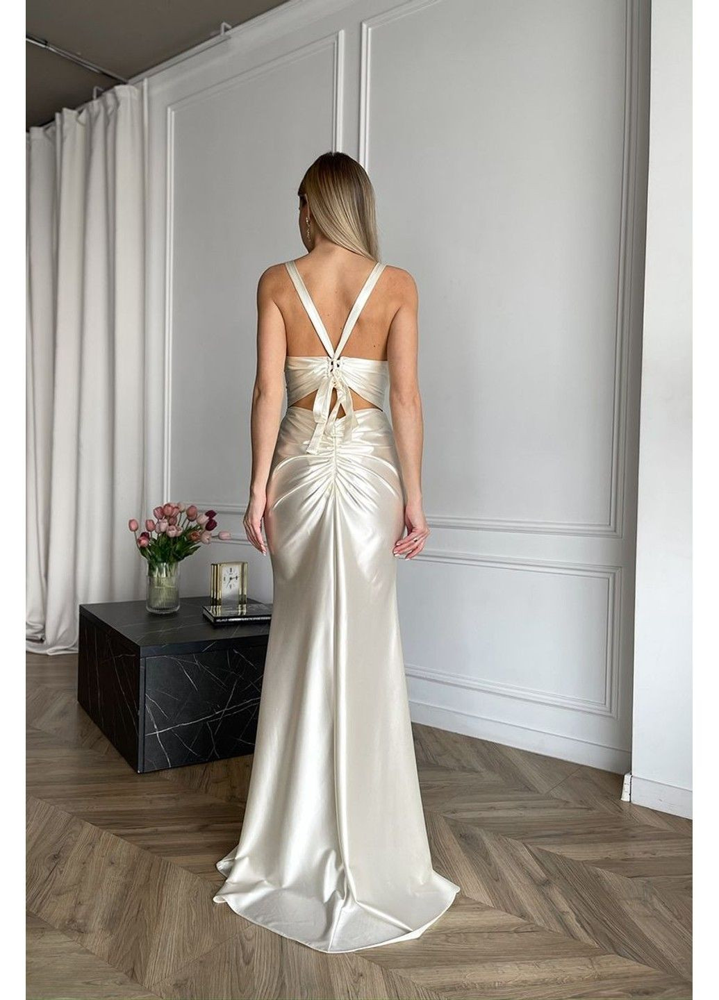 Молочна вечірня сукня максі відкрита спина 25014 кремова Tanita-Romario