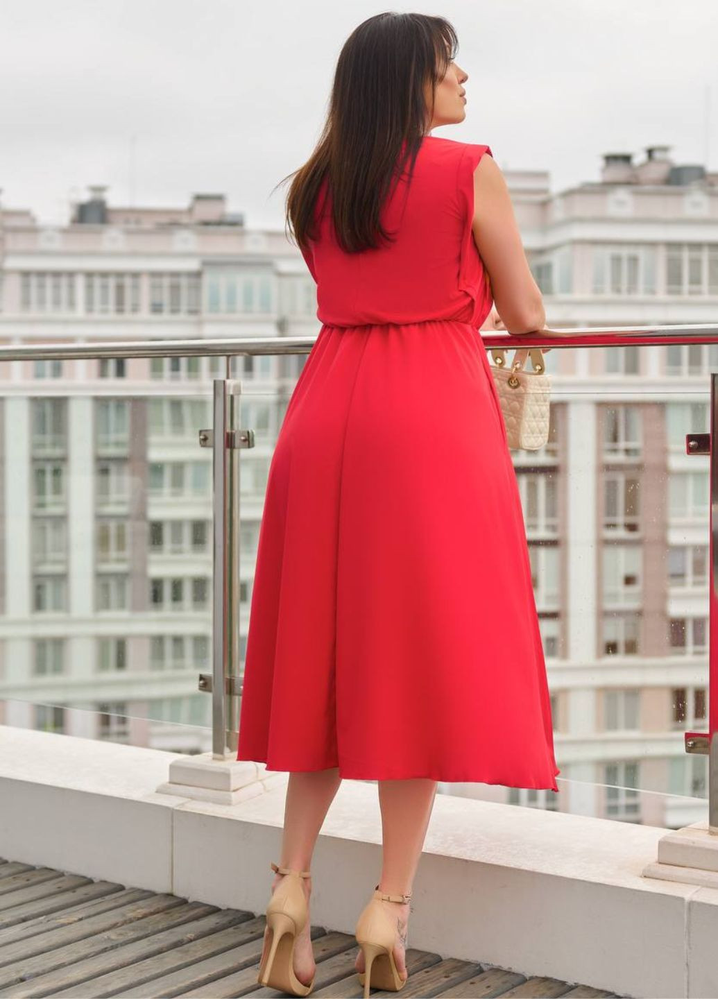 Красное повседневный платье обрамлено рукавами-крылышками а-силуэт No Brand однотонное