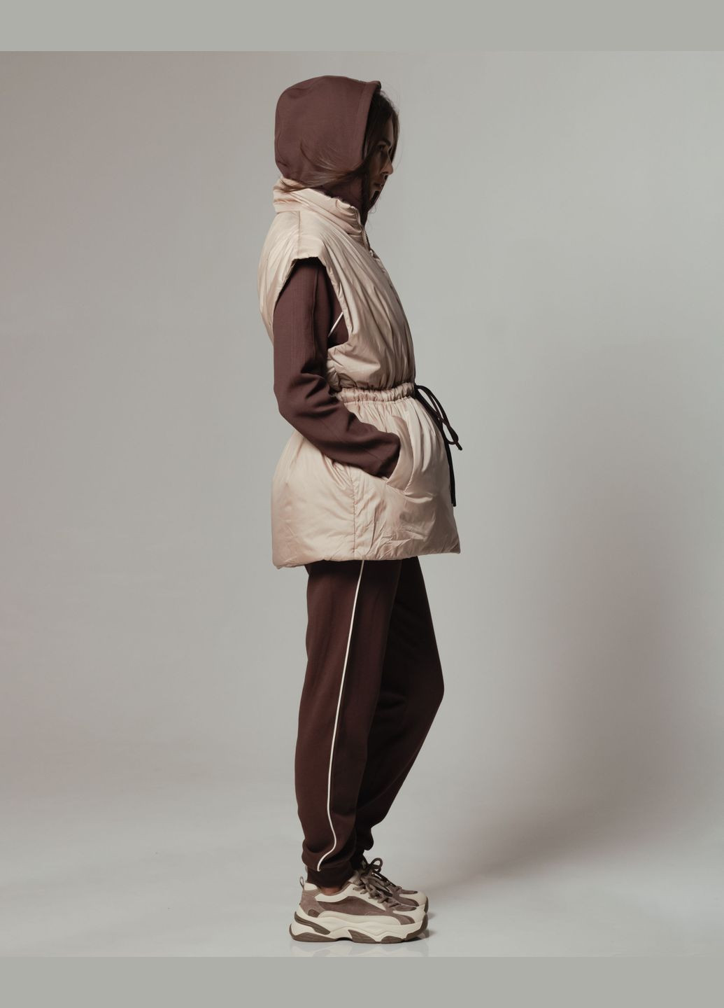 Костюм с жилетом коричневый (жилет, кофта, брюки) Of White (305822746)