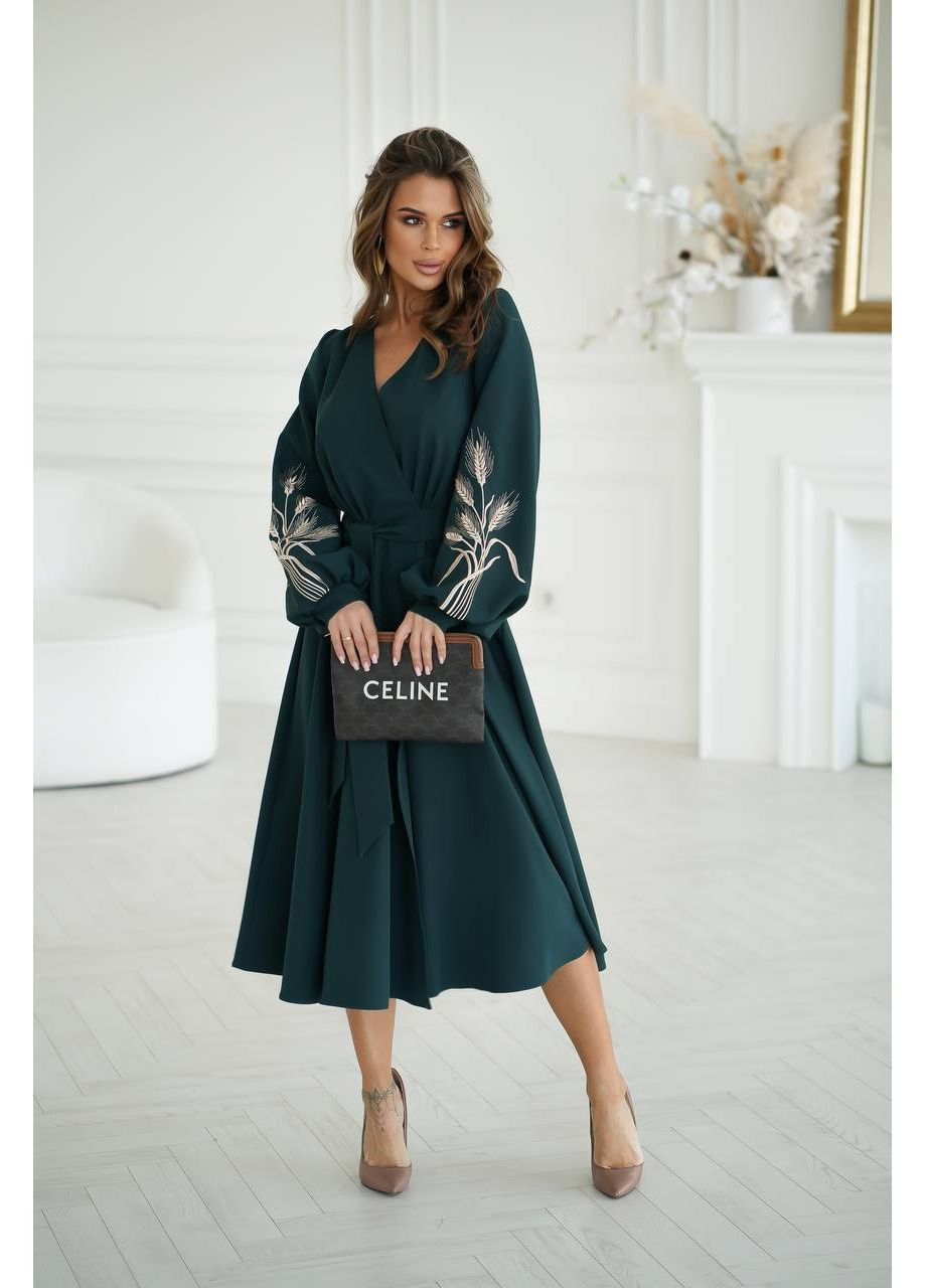 Зеленое праздничный, вечернее платье меди на запах с вышивкой на запах MonCher