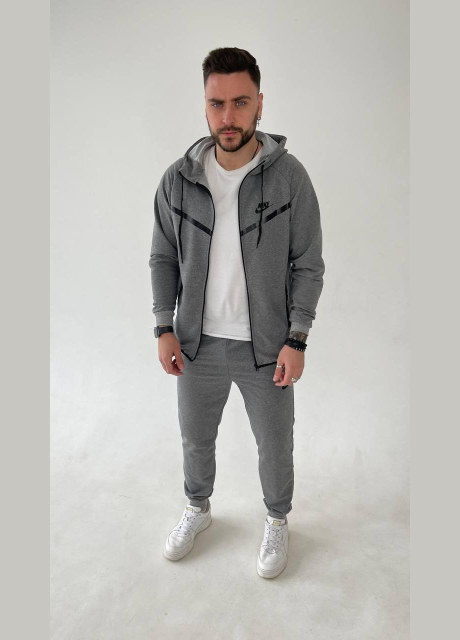 Стильный спортивный костюм с ярким лого Vakko (322564829)