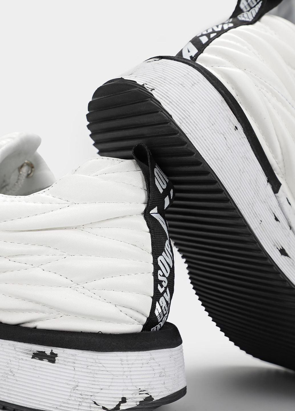 Білі кросівки It-Girl