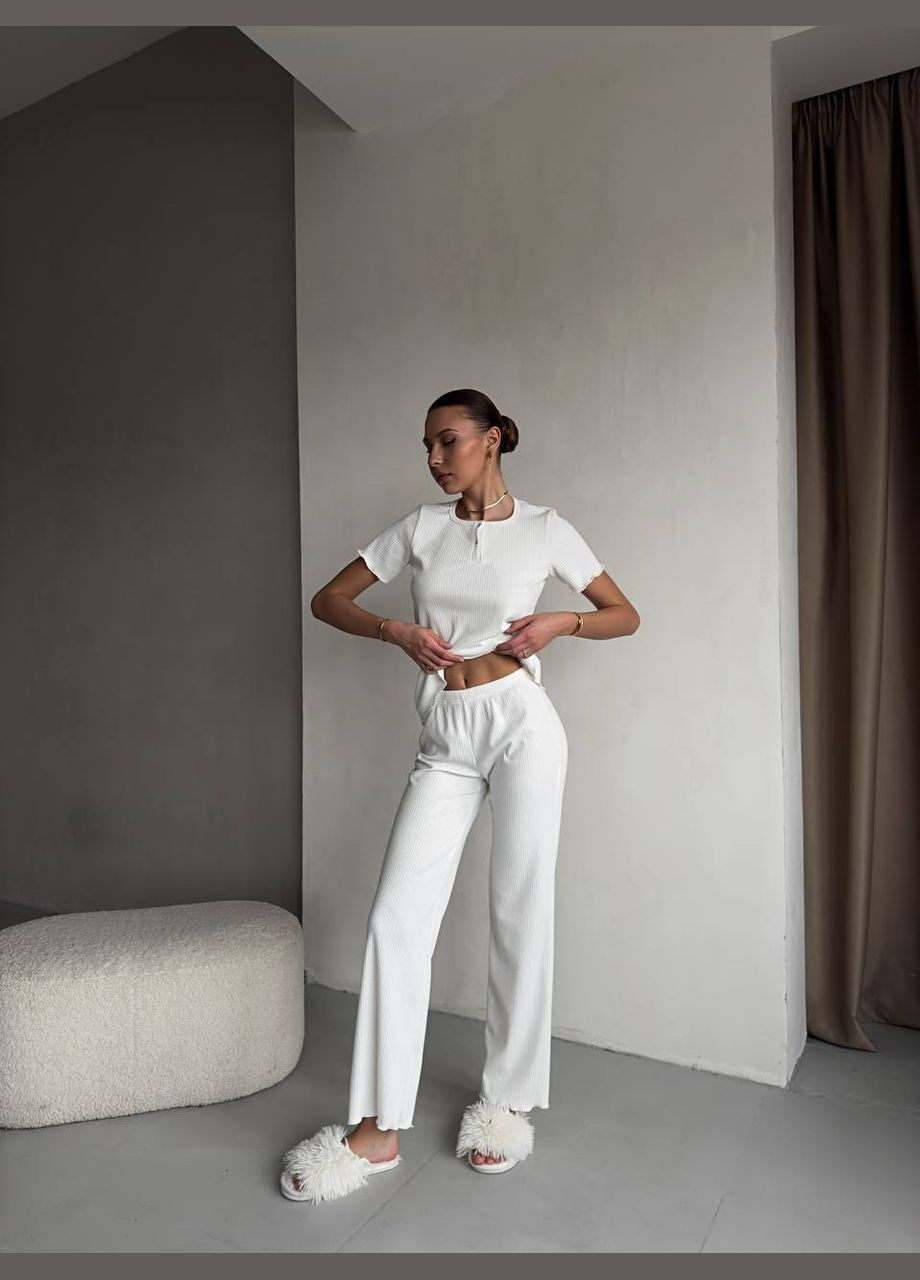 Біла піжама жіноча футболка, шорти та штани, жіноча піжама в рубчик біла, комплект піжамний для жінок 3в1 No Brand