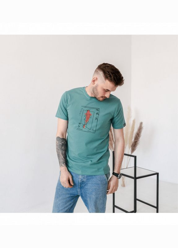 Світло-зелена футболка з стильним малюнком sheatfish Hector