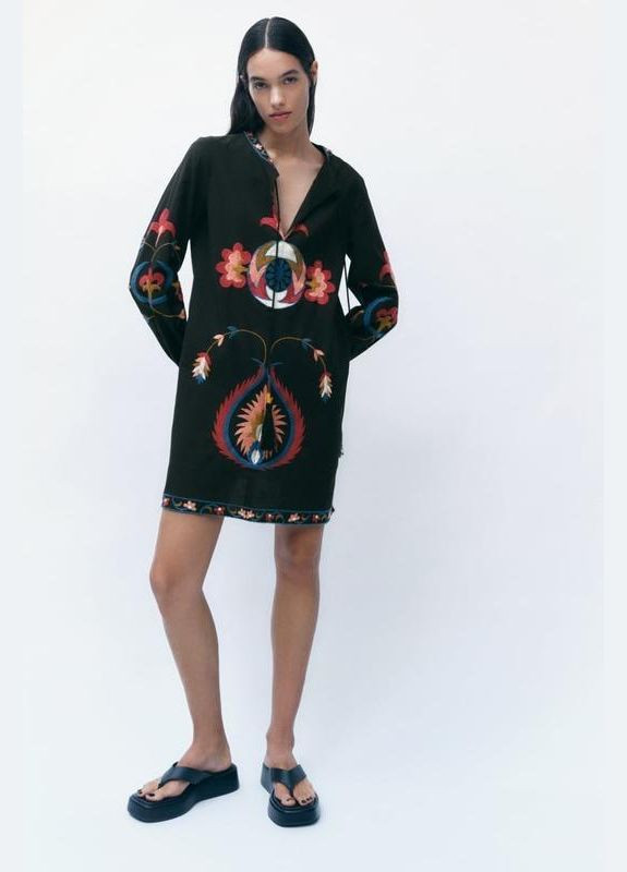 Чорна сукня вишита вишиванка орнамент узор плаття бавовна льон Zara