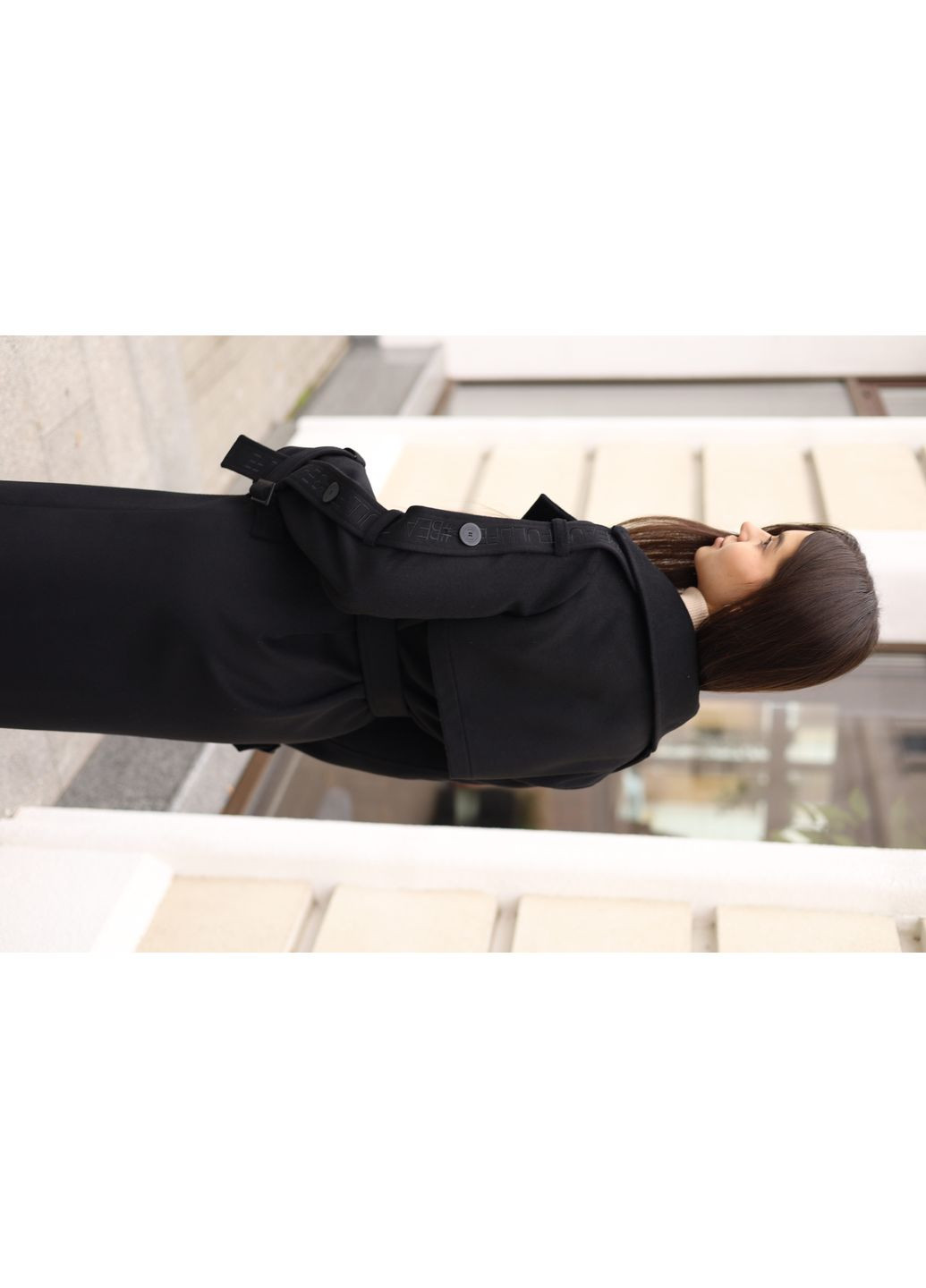 Чорне демісезонне Пальто MN