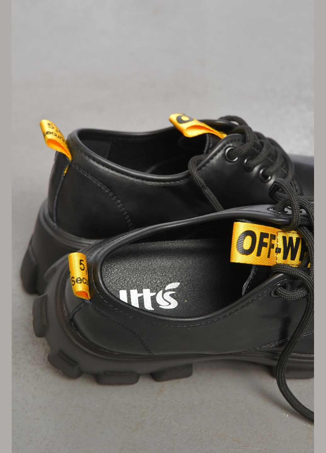 Let's Shop Лофери жіночі чорного кольору лофери чорний з штучне хутро, штучна шкіра, україна — демісезон (302661050)