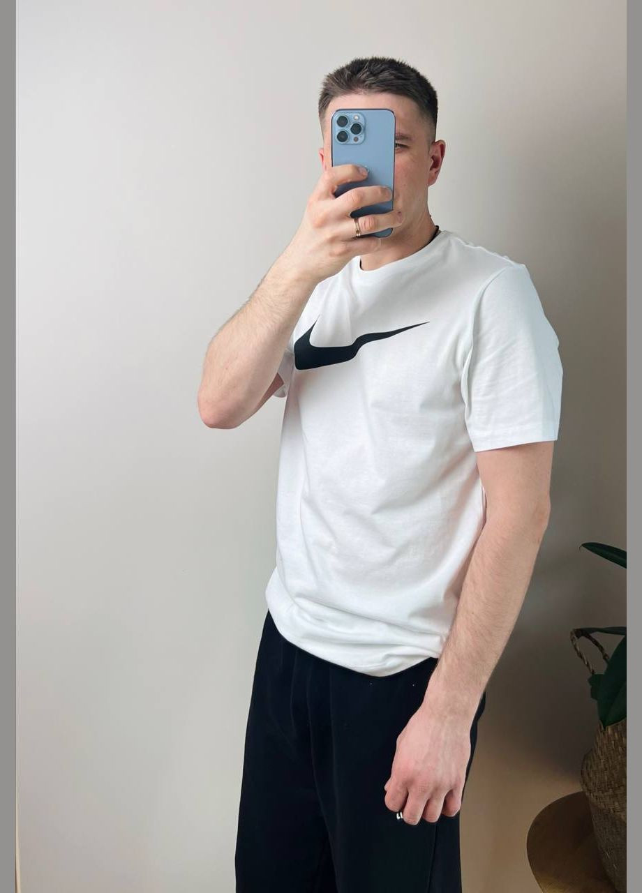 Біла футболка sportswear swoosh біла оригінал Nike