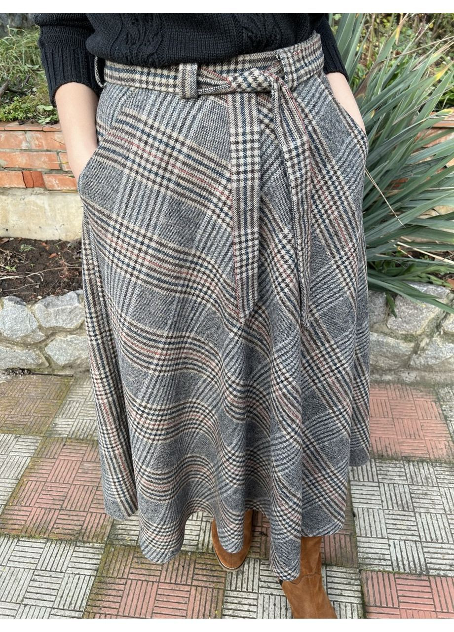 Серая праздничный, повседневная, вечерний, офисная, кэжуал в клетку серая зимняя шерстяная теплая клетчатая расклешенная длинная женская юбка макси в пол в клетку полусолнце из шерсти с карманами No Brand колокол, пышная, клешированная-солнце, клешированная