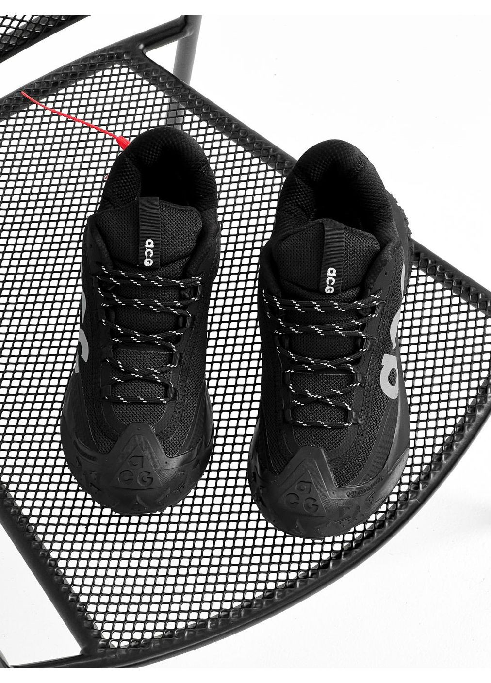 Чорні Осінні кросівки чоловічі nike acg mountain fly 2 gore-tex black white найк асж маунс флай No Brand