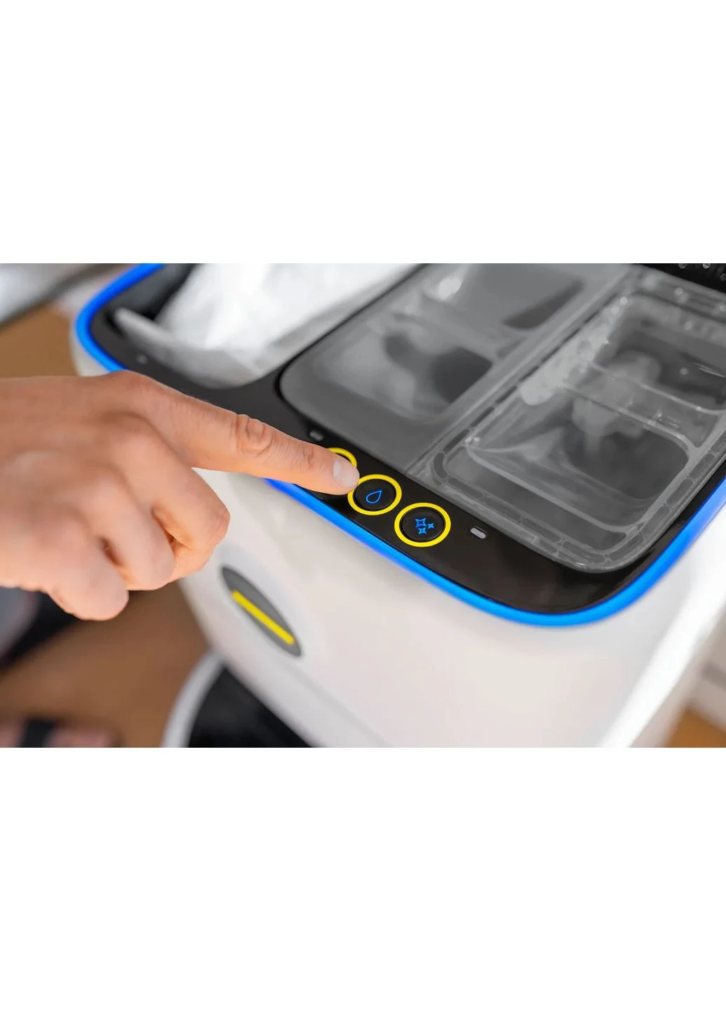 Робот-пилосос вологе сухе прибирання акумуляторний 0,25 л 0,30 л Bluetooth чорний KARCHER (393727837)