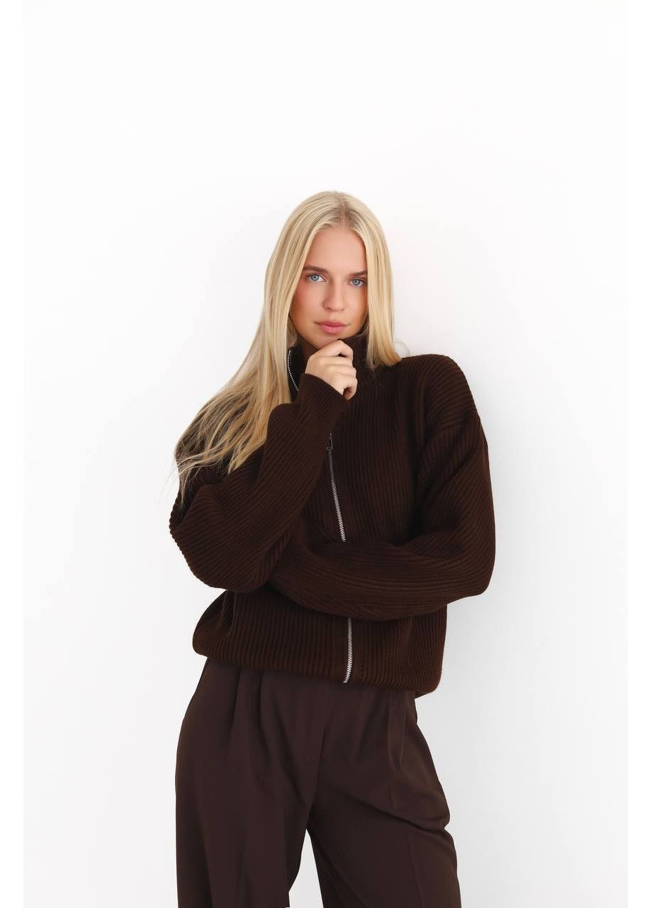 Коричневий демісезонний жіночий светр на блискавці з високим коміром MonCher