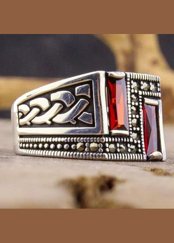 Винтажное мужское кольцо перстень в европейском стиле с красными камнями и узорами серебристое размер 20 Fashion Jewelry (289717583)