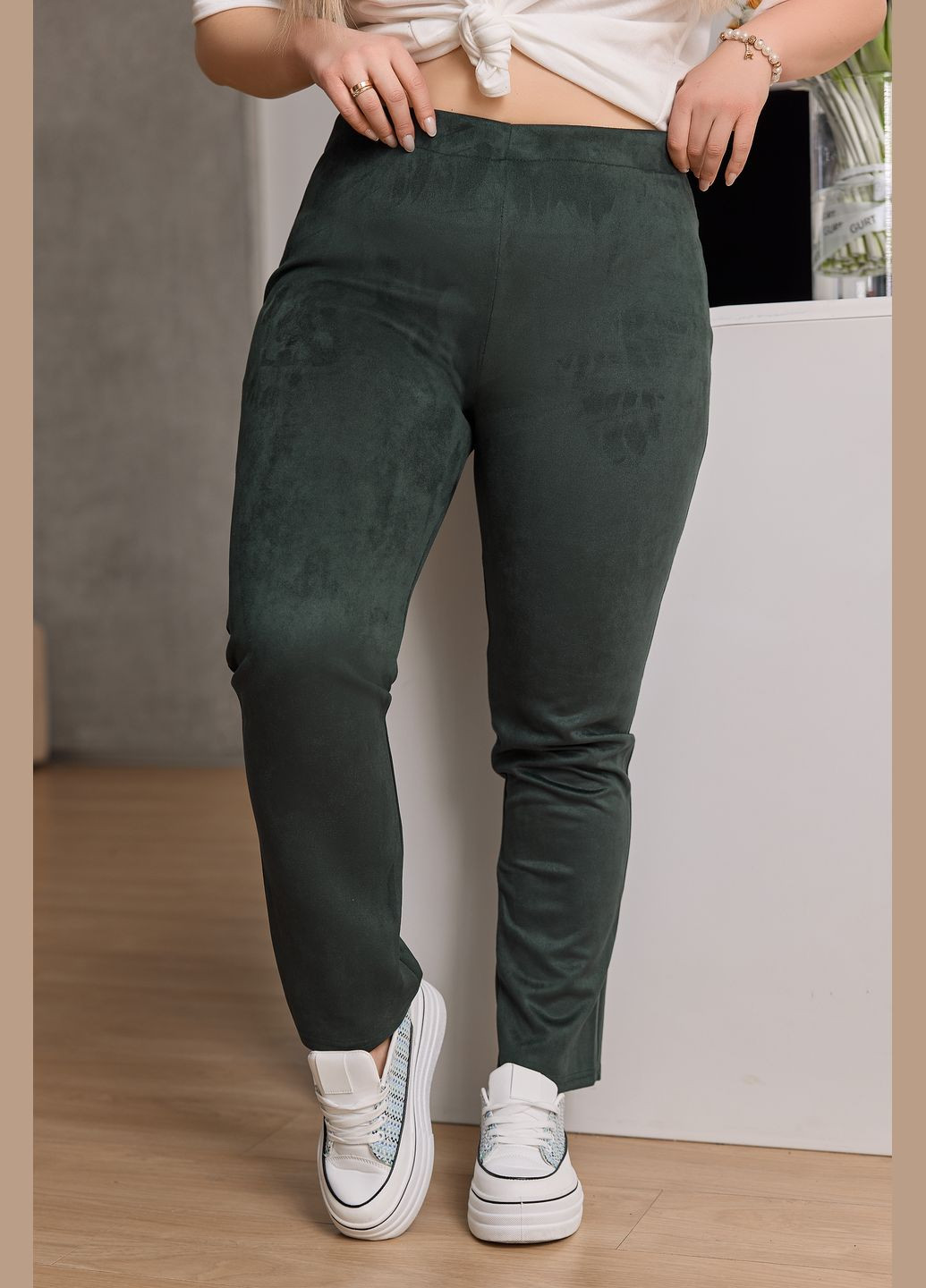 Темно-зеленые повседневный демисезонные зауженные брюки No Brand