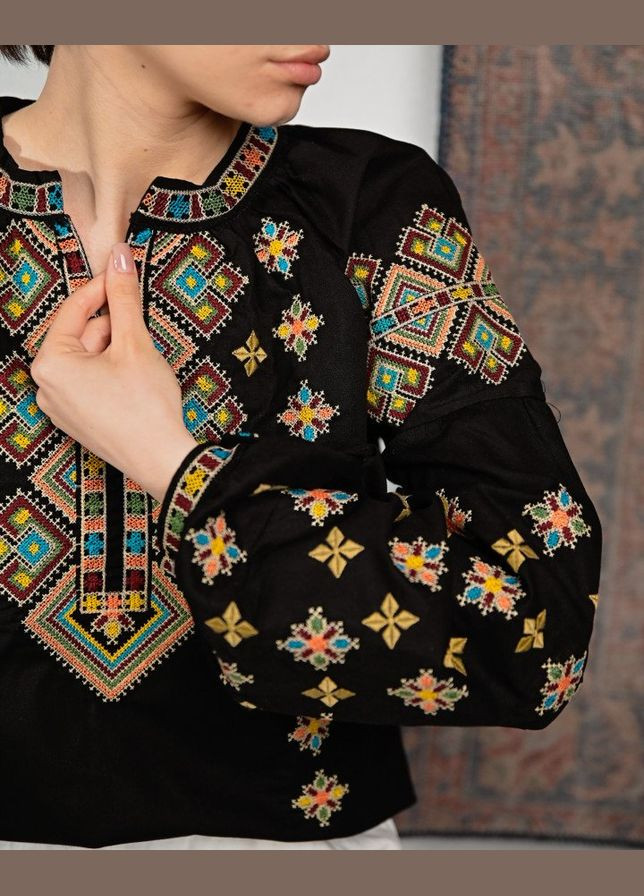 Жіноча вишиванка чорна No Brand - (346052565)