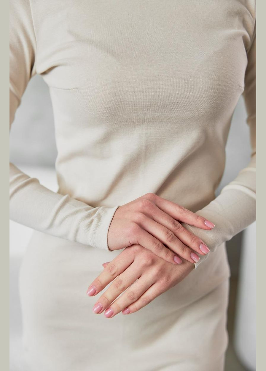 Бежевое платье с разрезом на ноге бежевое (м150) UMON