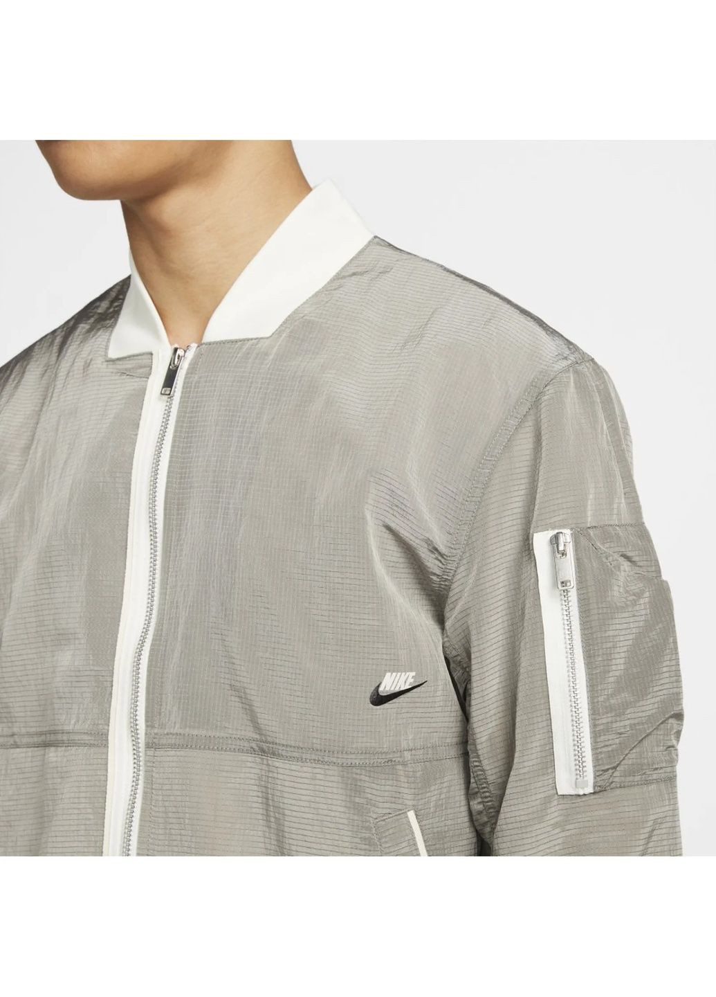 Сіра куртка чоловіча sportswear style essentials grey Nike