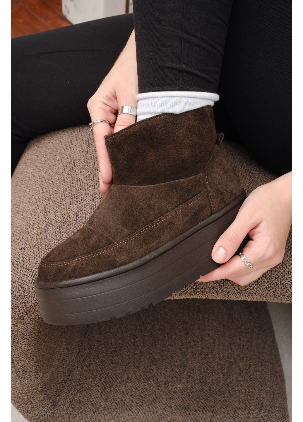 Жіночі короткі зимові уггі з темно-коричневої натуральної замші на високій підошві з боковою блискавкою (відшив 3 дні) Paradize (365756012)