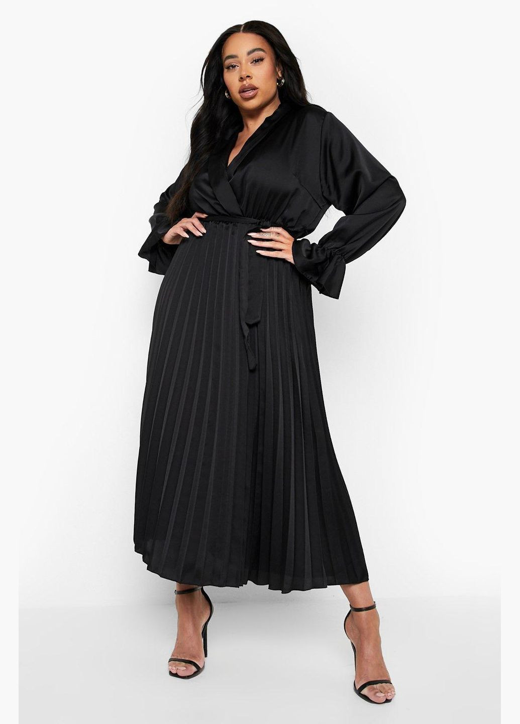 Черное платье Boohoo