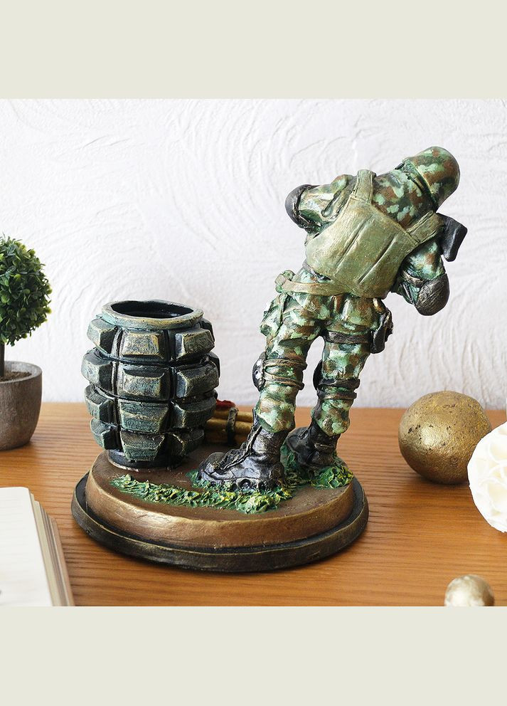 Статуетка Воїн - олівець 21 см (ВП808) Гранд Презент (282743548)