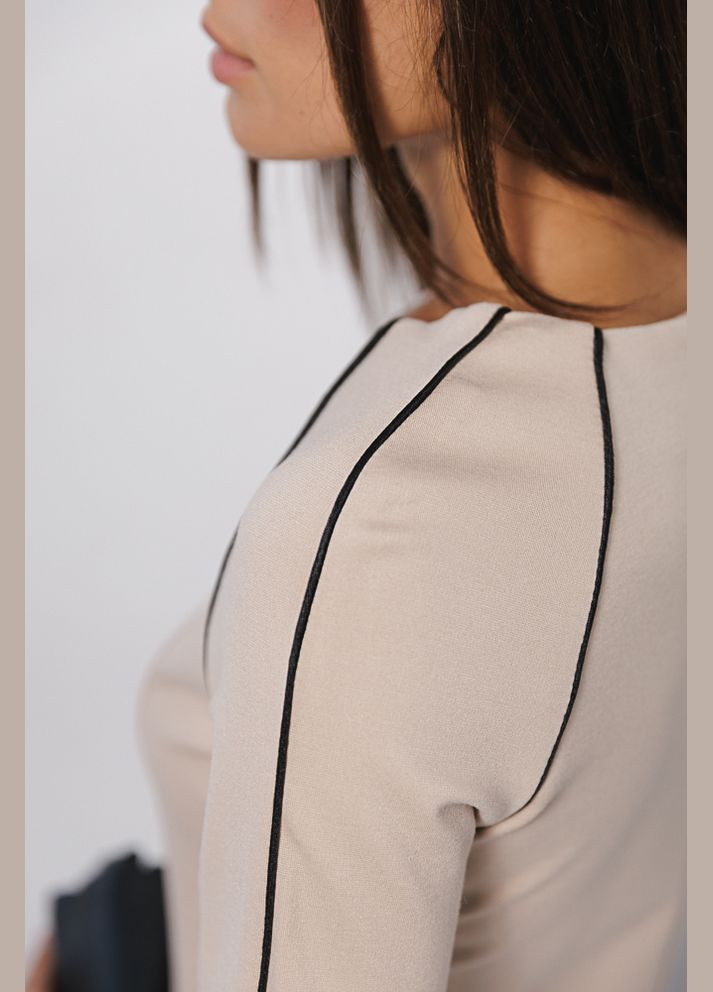 Бежева коротка сукня з трикотажу Arjen