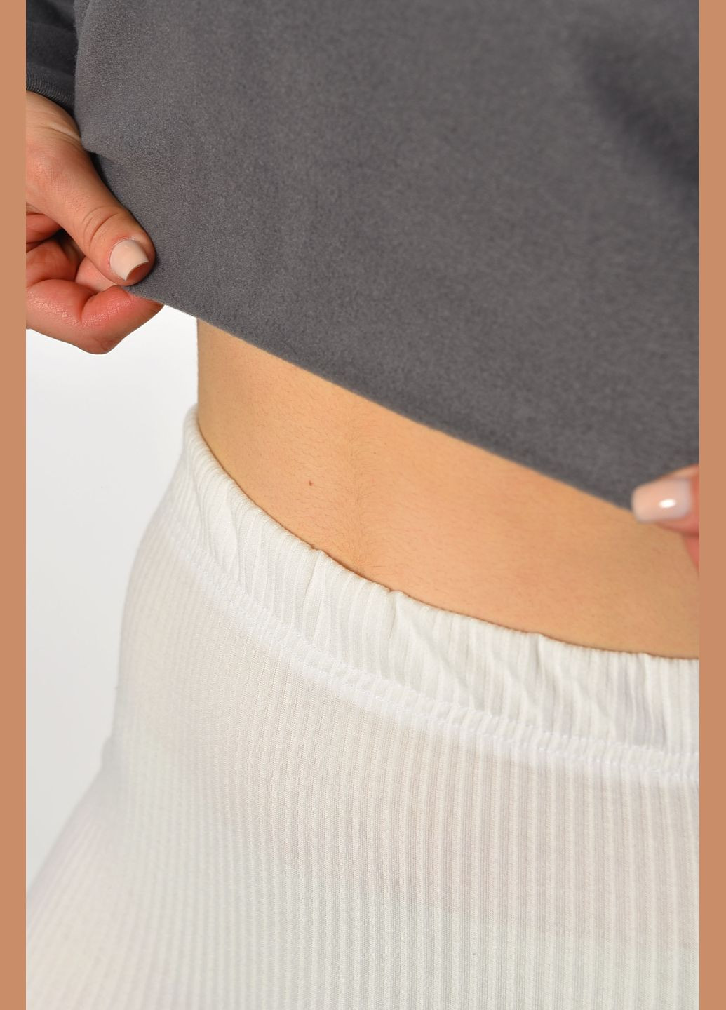 Костюм женский с кофтой на флисе серо-белого цвета Let's Shop (301764022)