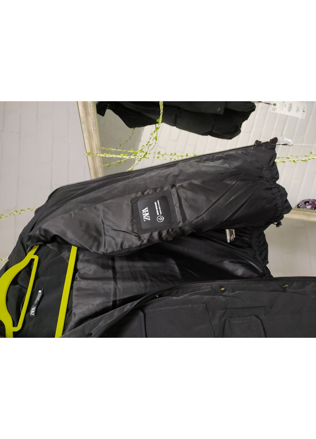 Cтебаный жилет съемный капюшон, водоотталкивающий, черный Zara (352742535)