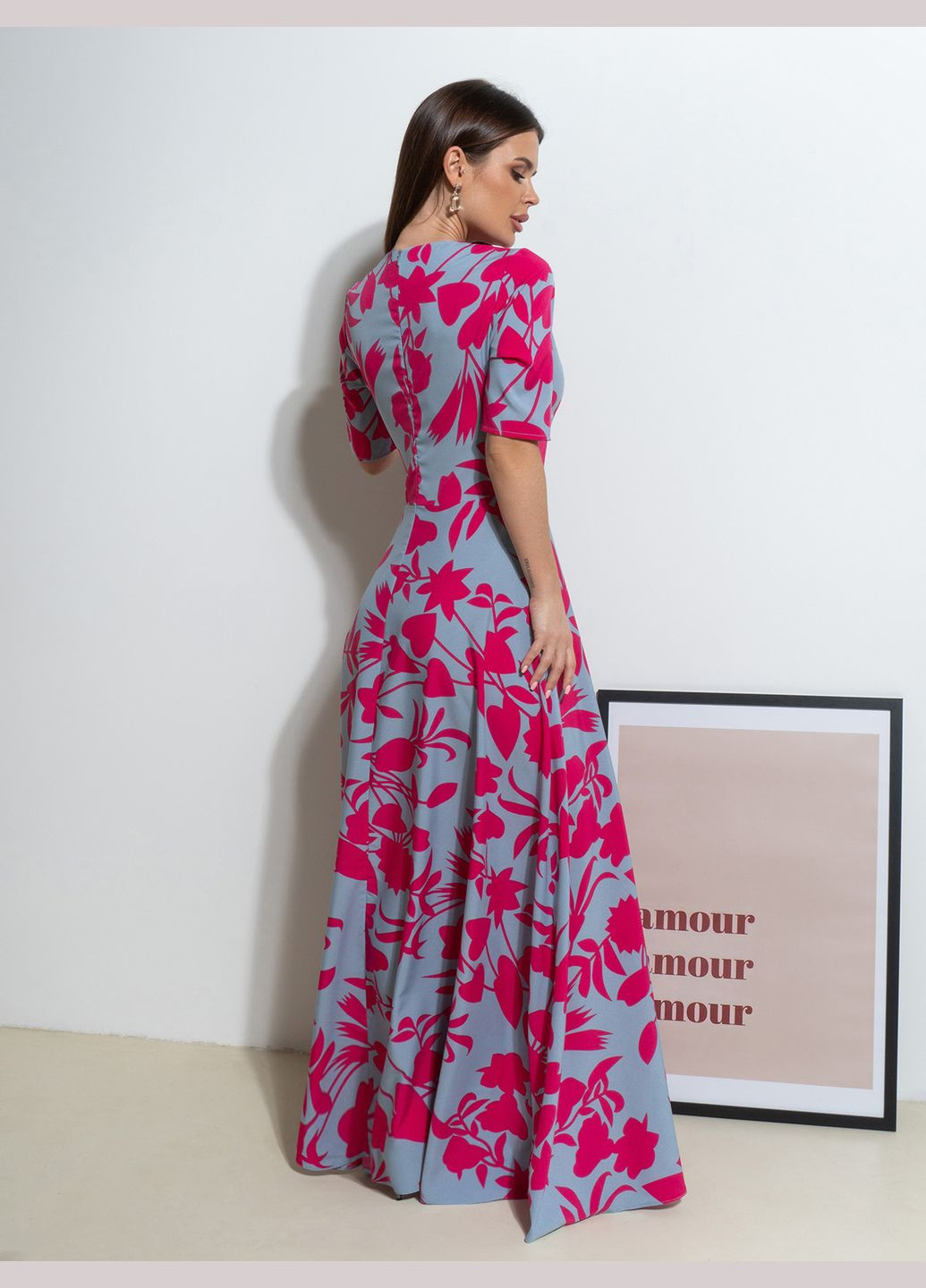 Серое повседневный платья ISSA PLUS с цветочным принтом