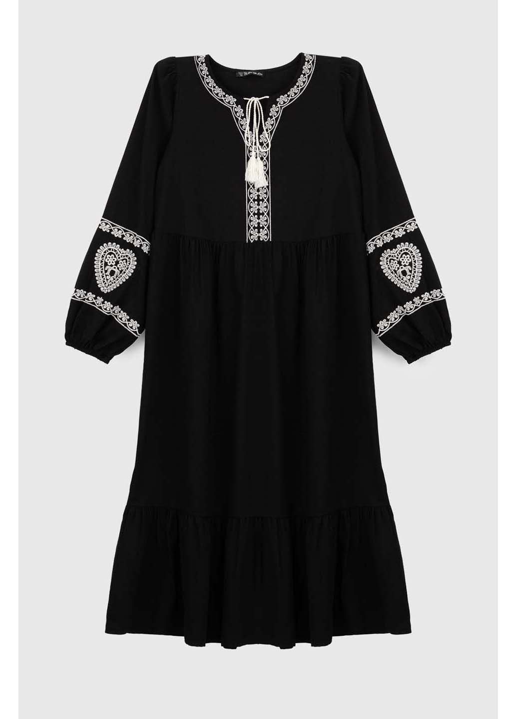 Чорна сукня вишиванка Park Karon