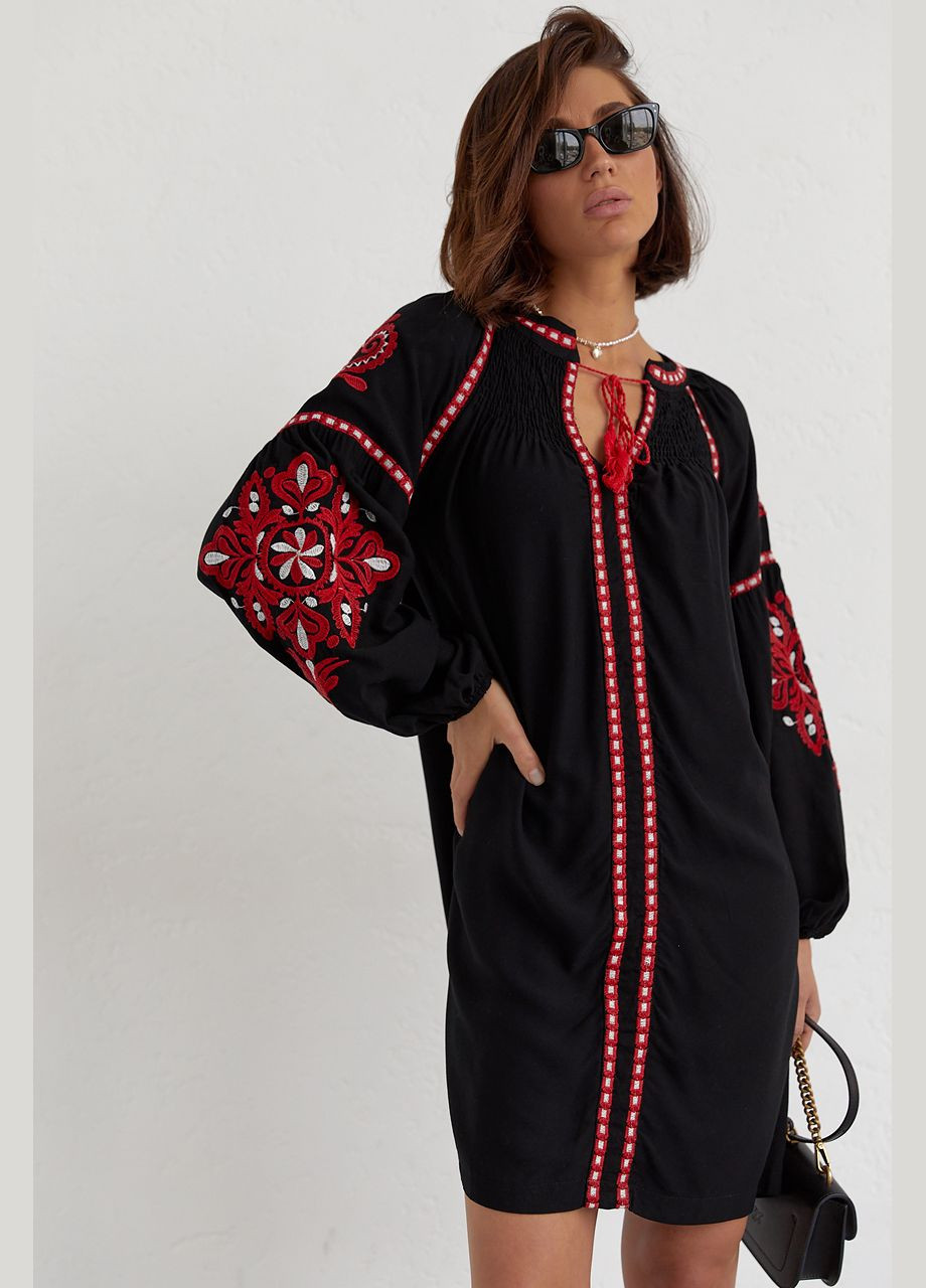 Черный зимний женское вышитое платье вдохновение короткое черное ESQ 3884