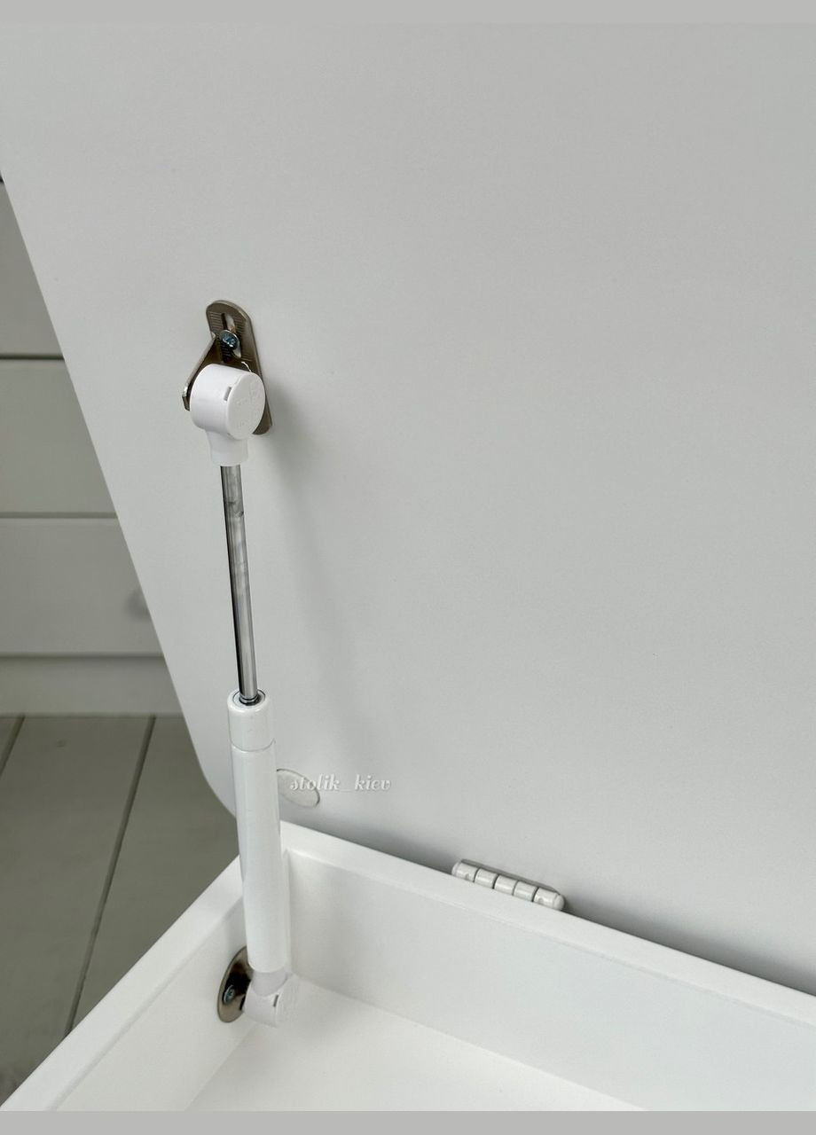 Дитячий столик білий і стільчик корона рожева. Столик із нішею для олівців і розмальовок No Brand (361259087)