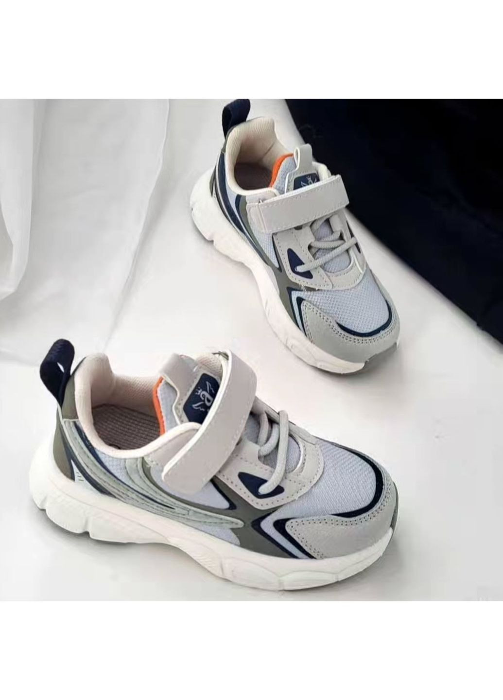 Блакитні майже невагомі кросівки для найменьших ніжок Apawwa