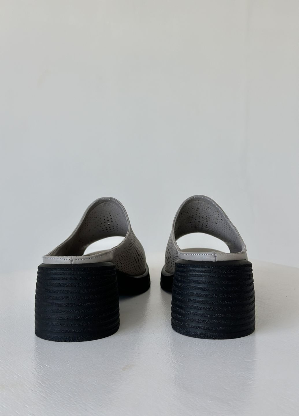 Шльопанці жіночі з натуральної шкіри Sherlock Soon (298729129)