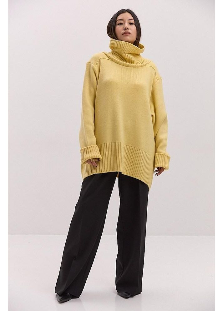 Жовтий зимовий светр жіночий широкий високе горло манжети Arjen