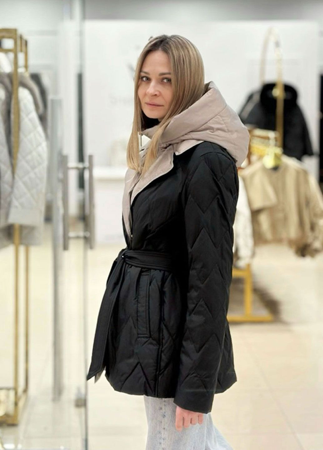 Чорна демісезонна жіноча куртка 25136 bronze CHANEVIA