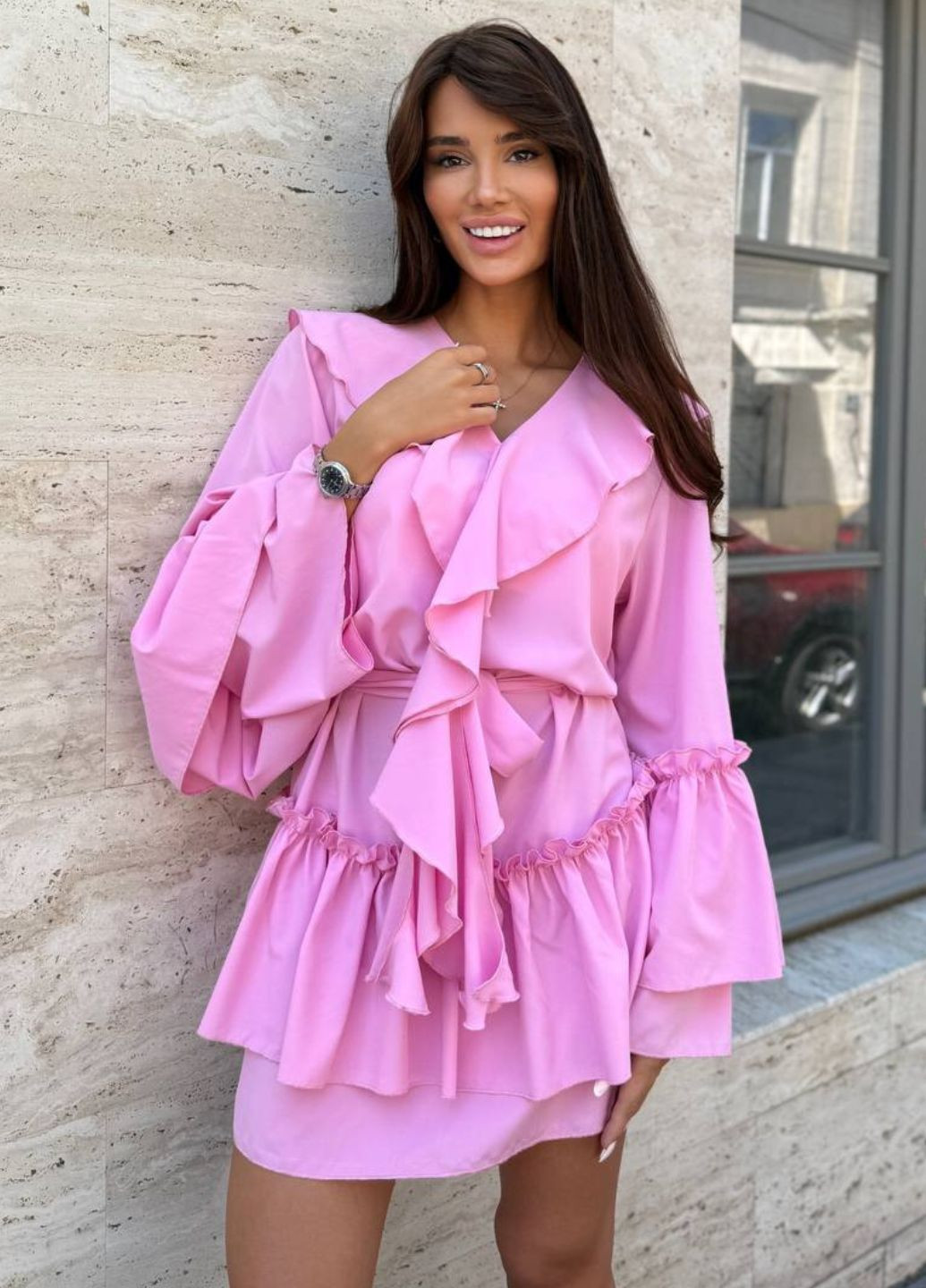 Рожева коктейльна вишукана легка літня коктейльна міні сукня в стилі бохо з поясом в комплекті та воланами Allthings однотонна
