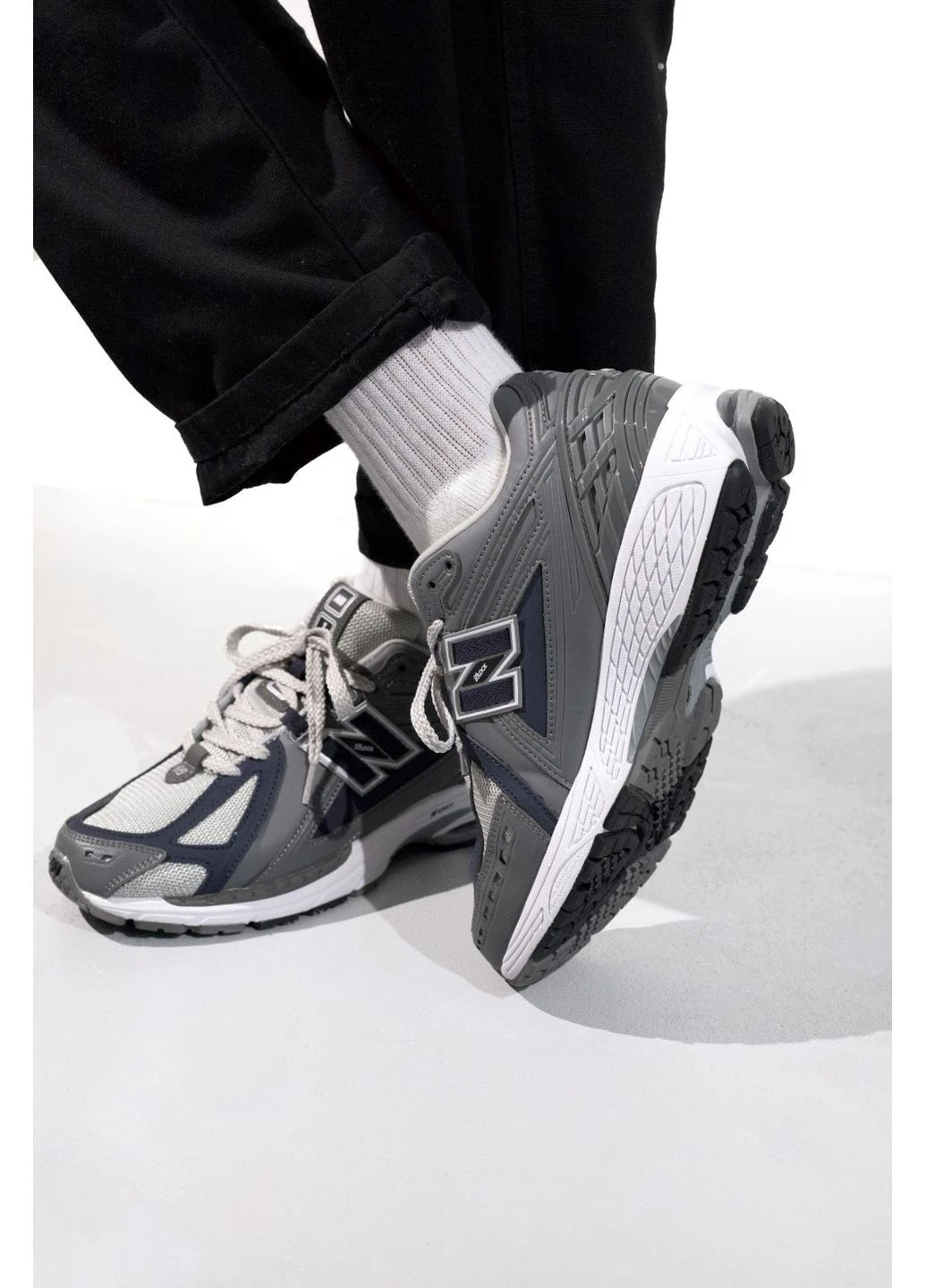 Белые демисезонные кроссовки мужские new balance 1906r grey white нью беланс 1906 белые No Brand