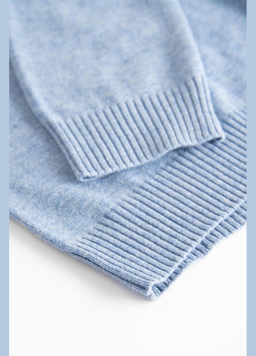 Светло-синий демисезонный свитер Coccodrillo