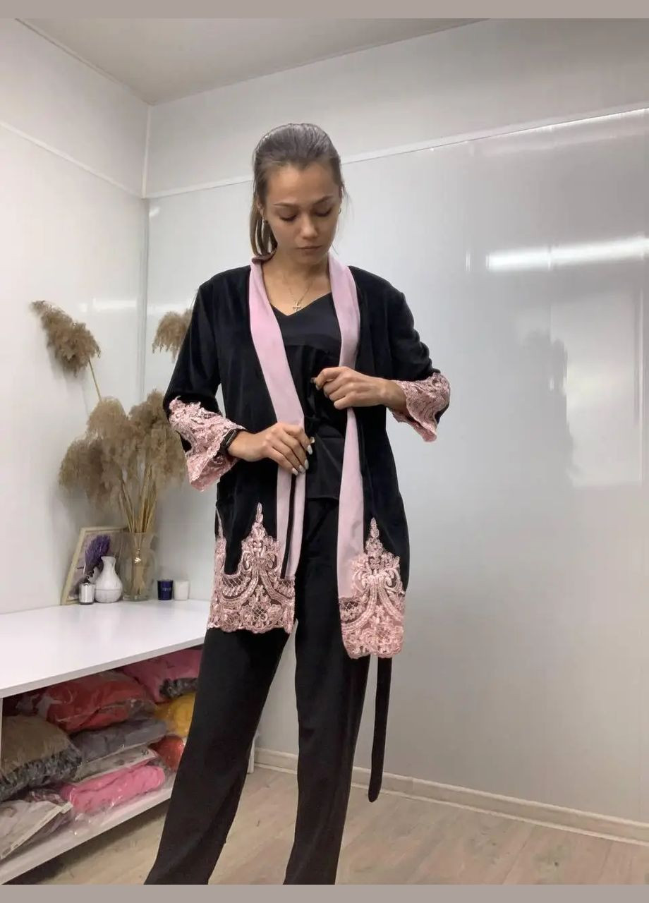 Неймовірно красивий велюровий халат із мереживом. No Brand (319155615)